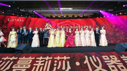 网友：2020首场约会,真的很懂女人！